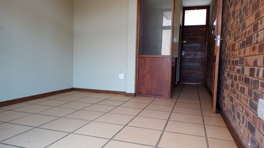 1 Bedroom Property for Sale in Dassie Rand North West